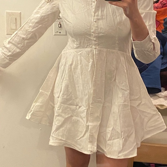 Chemise white dress with pearl buttons - Picture 1 of 3